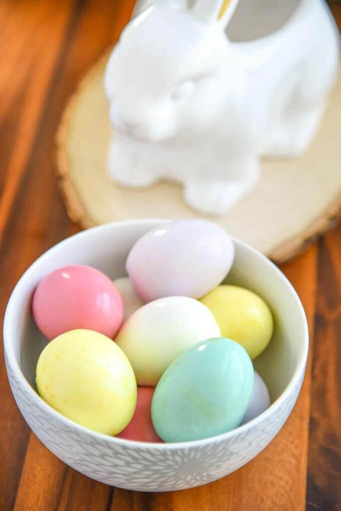 Edible Dyed Easter Eggs